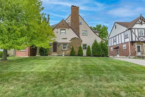 1104 Sunnyslope, Cincinnati, OH 45229