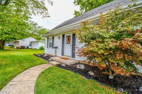 1205 Kim Ln, Kettering, OH 45420
