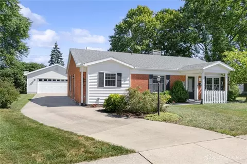 140 Hartman Ave, Tipp City, OH 45371