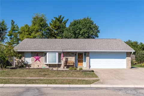 5241 Pathview Dr, Dayton, OH 45424 photo 2