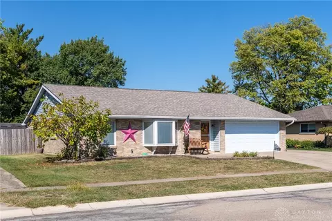 5241 Pathview Dr, Dayton, OH 45424