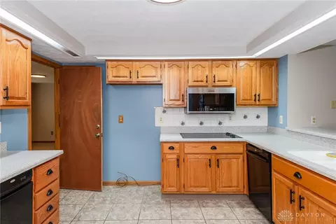 5241 Pathview Dr, Dayton, OH 45424 photo 12