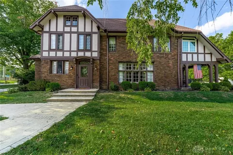 404 Rawling St, Washington Court House, OH 43160