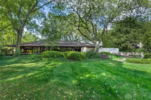 4458 Moraine Ridge Ln, Kettering, OH 45429