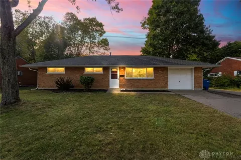 5893 Tomberg St, Huber Heights, OH 45424