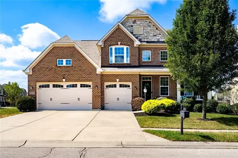 9313 Maple Brook St, Centerville, OH 45458