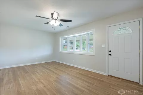 Living - 2841 Chinook Ln, Kettering, OH 45420 photo 1 of 5