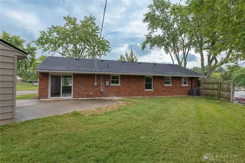 Exterior - 2841 Chinook Ln, Kettering, OH 45420 photo 3 of 5