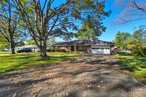 1601 Arrowwood Rd, Dayton, OH 45432