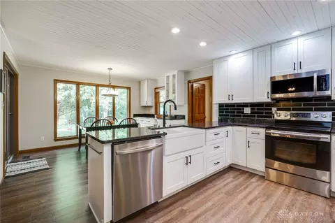 Kitchen - 3930 Mallard Ave, Springfield, OH 45503 photo 3 of 9