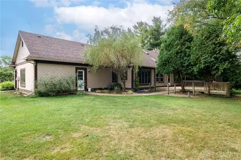 Exterior - 3930 Mallard Ave, Springfield, OH 45503 photo 9 of 21
