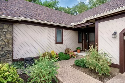 Exterior - 3930 Mallard Ave, Springfield, OH 45503 photo 6 of 21