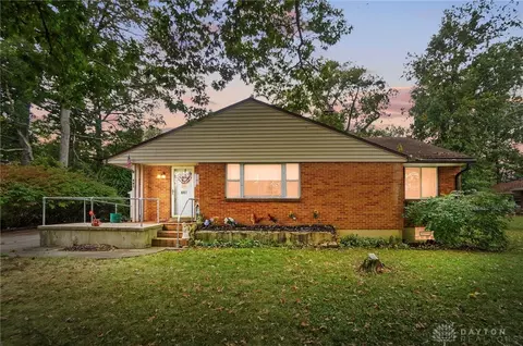 887 Shady Ln, Dayton, OH 45434