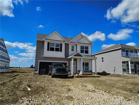 2952 Hoying Dr, Troy, OH 45373