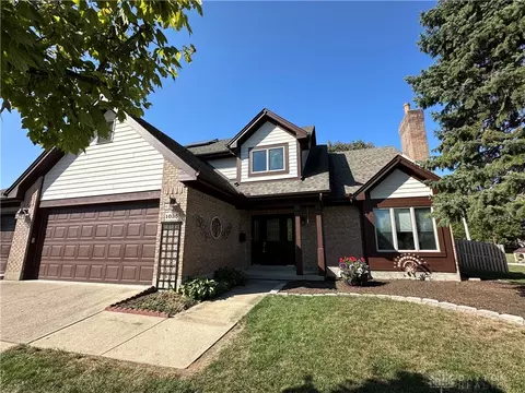 1035 Woods View Ct, Miamisburg, OH 45342