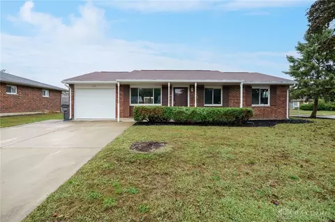 2511 Glenmore Ct, Troy, OH 45373