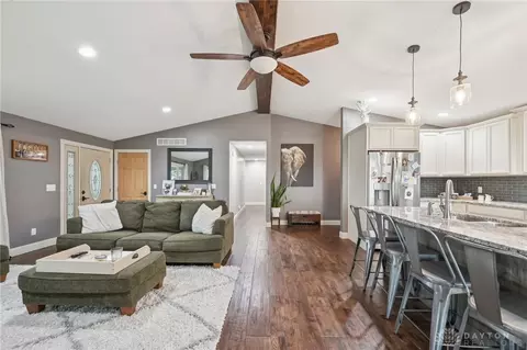 Entry Way - 5872 E Us Highway 36, Cable, OH 43009 photo 6 of 7