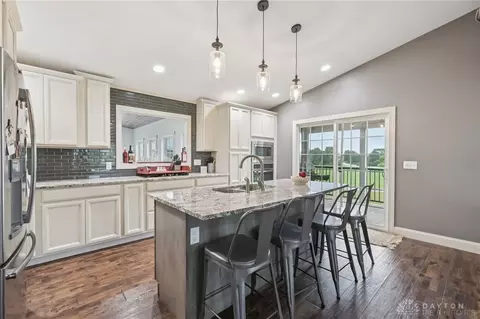 Kitchen - 5872 E Us Highway 36, Cable, OH 43009 photo 6 of 7