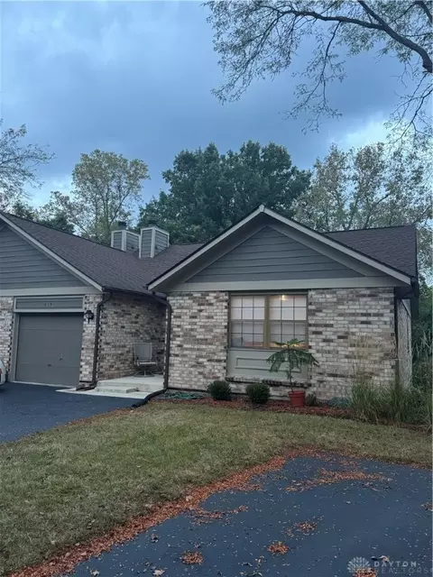 619 Kyle Ln, Fairborn, OH 45324
