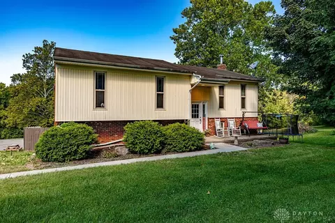 4401 California Rd, Okeana, OH 45053