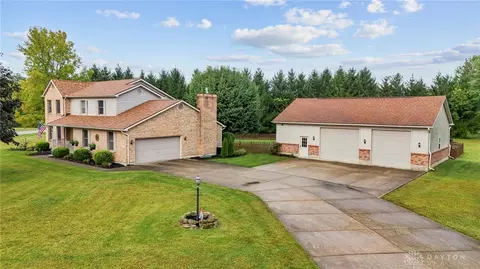 5201 Clearcreek Trl, Yellow Springs, OH 45387