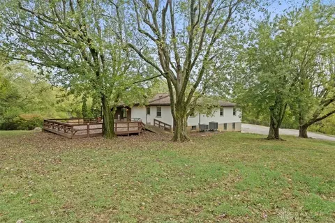 6069 Middleboro Rd, Blanchester, OH 45107 photo 4