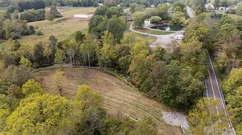 6069 Middleboro Rd, Blanchester, OH 45107 photo 2