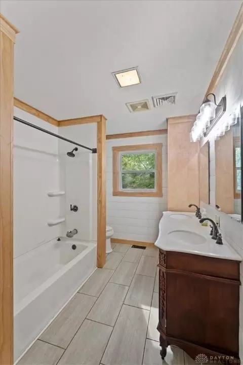 6069 Middleboro Rd, Blanchester, OH 45107 photo 24