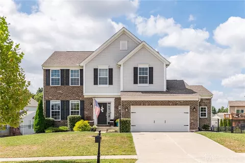 1023 Amersham Ave, Xenia, OH 45385
