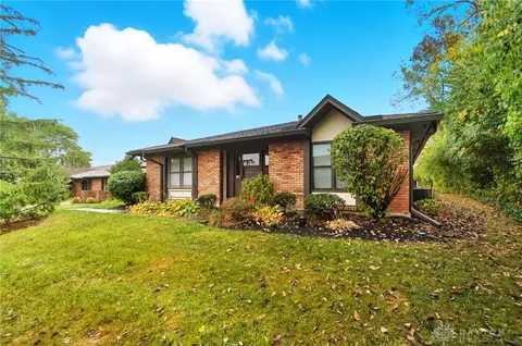 7111 Fallen Oak Trce, Dayton, OH 45459