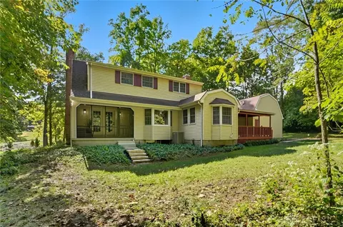 Exterior - 570 Aberfelda Dr, Springfield, OH 45504 photo 6 of 23