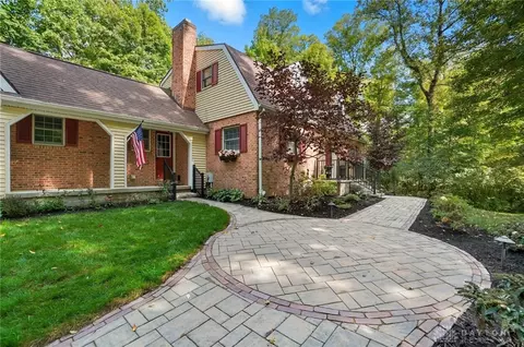Exterior - 570 Aberfelda Dr, Springfield, OH 45504 photo 5 of 23