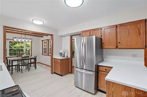 Kitchen - 570 Aberfelda Dr, Springfield, OH 45504 photo 5 of 5