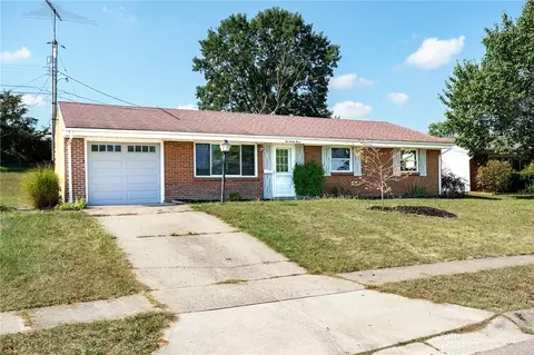 233 Woodridge Dr, Miamisburg, OH 45342