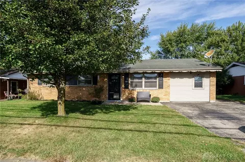 1272 Bellbrook Ave, Xenia, OH 45385