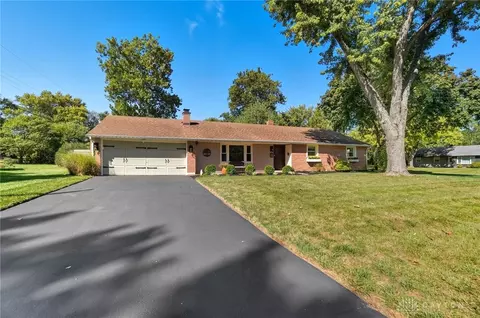 6561 Fieldson Rd, Washington Township, OH 45459