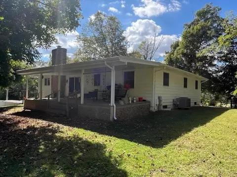 3292 Twin Creek Rd, West Alexandria, OH 45381