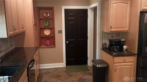 Entry Way - 5016 Far Hills Ave, Kettering, OH 45429 photo 1 of 5