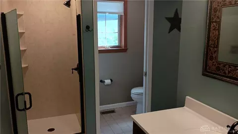 Bath - 5016 Far Hills Ave, Kettering, OH 45429 photo 2 of 3