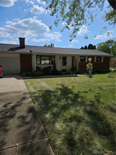 5177 Outerview Dr, Springfield, OH 45502