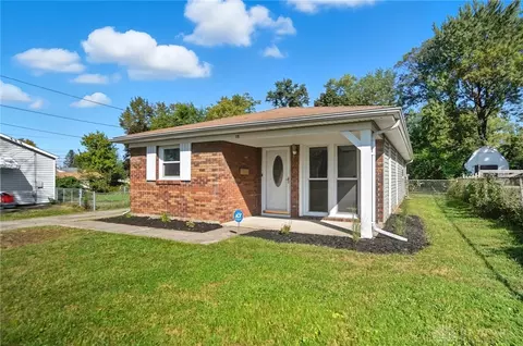 15 Patricia St, Franklin, OH 45005