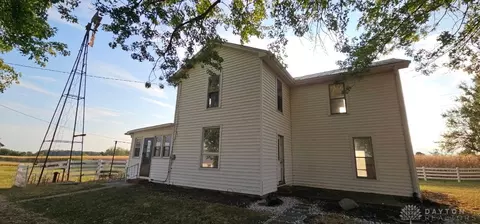 1956 E Winnerline Rd, Eaton, OH 45320