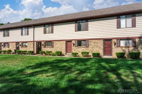 7853 Betsy Ross Cir, Washington Township, OH 45459