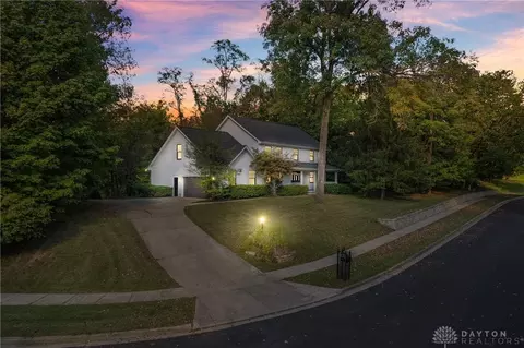 3870 Feather Heights Ct, Sugarcreek Township, OH 45440