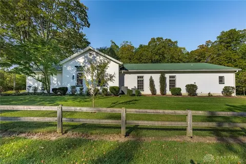 5425 Little Sugar Creek Rd, Sugarcreek Township, OH 45440