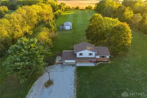 881 Spring Valley Painters Rd, Xenia, OH 45385