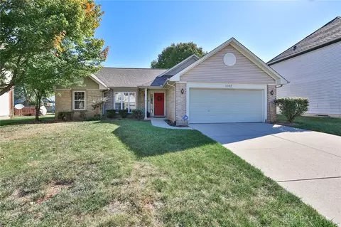 1003 Sunset Dr, Englewood, OH 45322