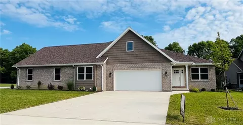 952 Winter Ridge Dr, Sidney, OH 45365 photo 1