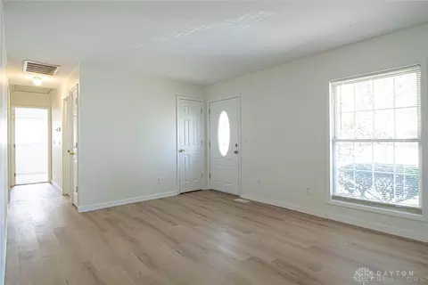 3214 Revels St, Springfield, OH 45503 photo 2