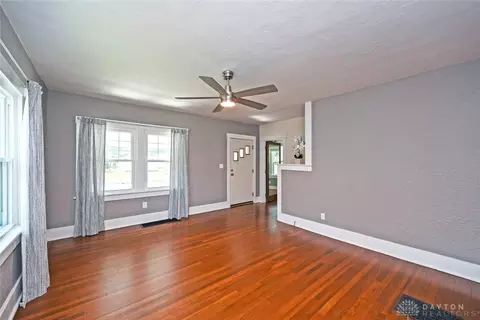 Living - 651 Broad Blvd, Dayton, OH 45419 photo 3 of 8